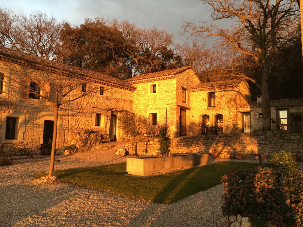 Les Esplanes Acomodação com café da manhã La Garde-Adhémar Exterior foto